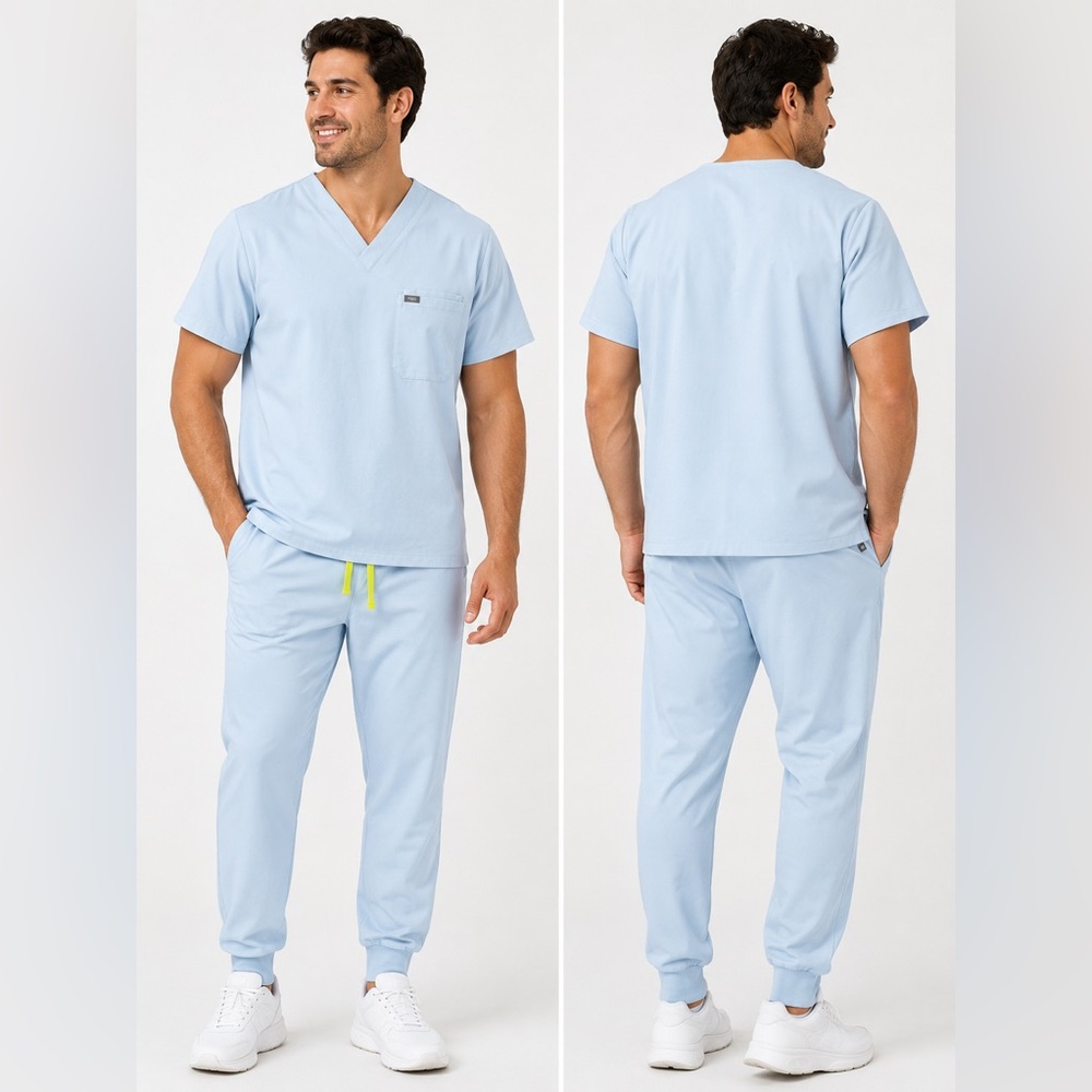 Men's Figs (Open Skies Blue) Scrub Set
Leon top XL
Tansen bottom L